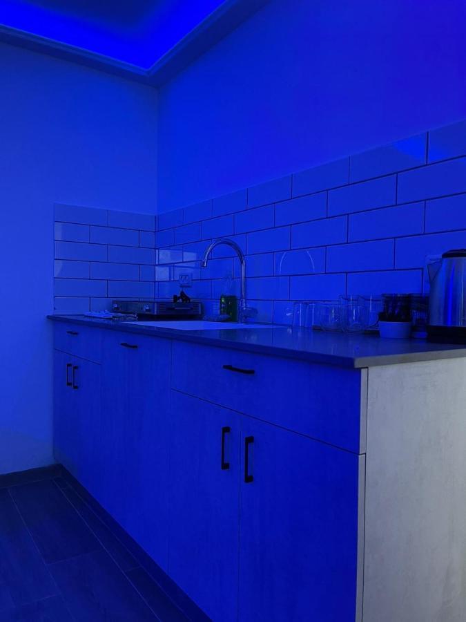 חדרי לייבל Label Rooms Blue & Red Tiberias Exterior photo