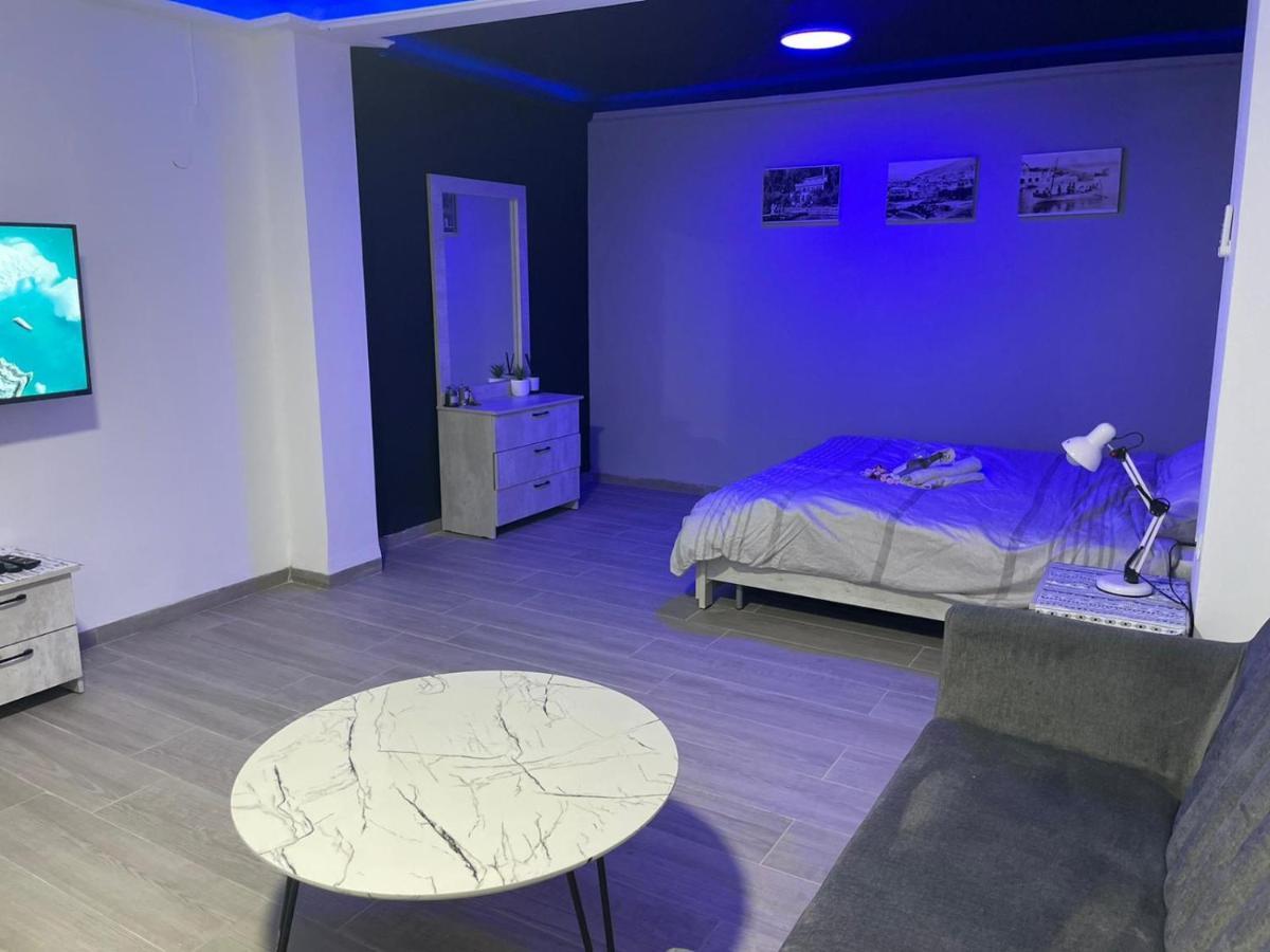 חדרי לייבל Label Rooms Blue & Red Tiberias Exterior photo